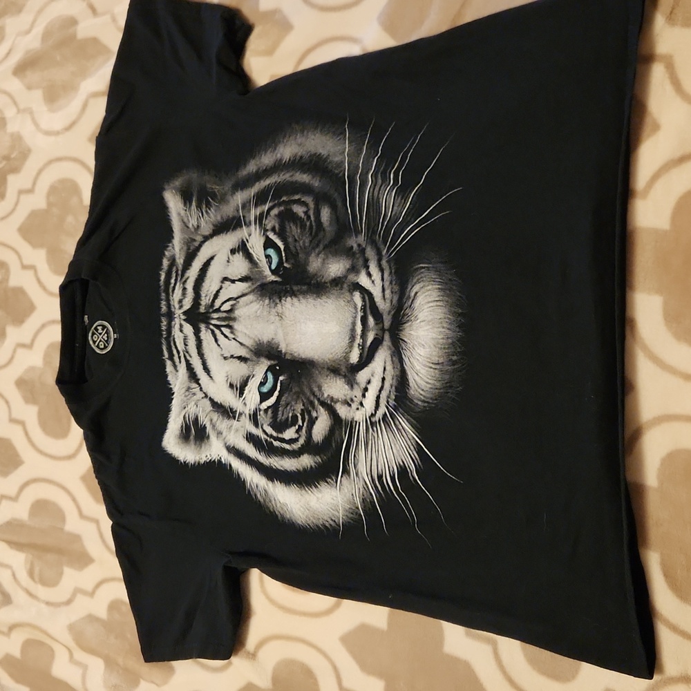Tiger tee